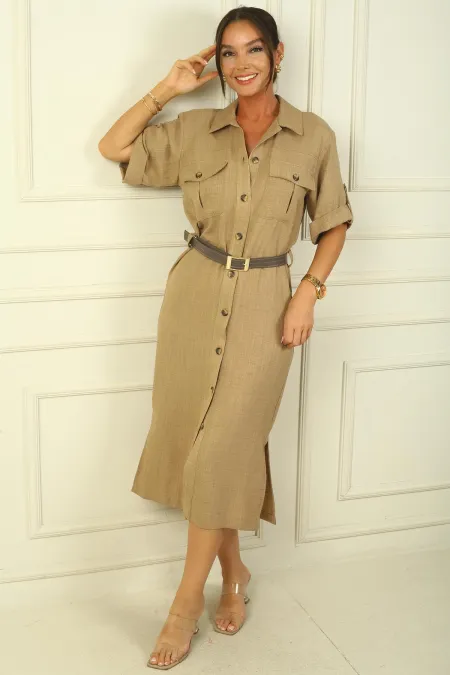 Long dress with button front, belted waist, and double pockets, linen-effect finish.