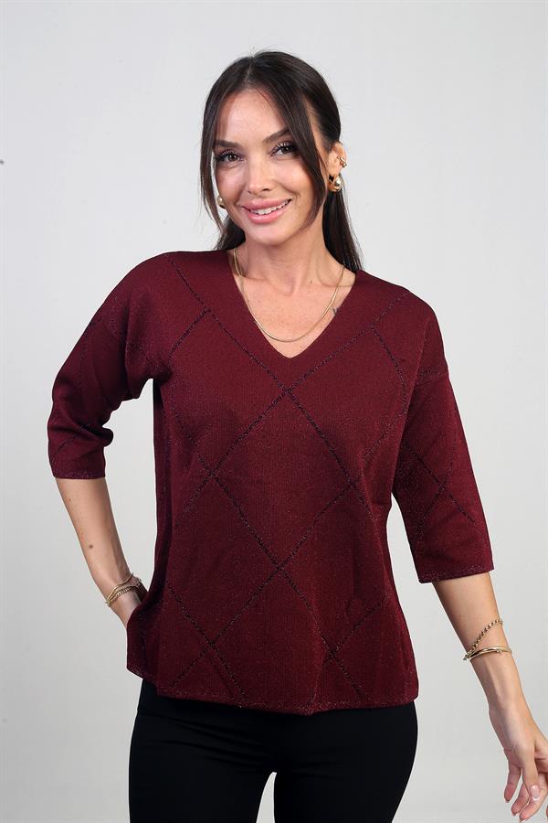 Kadın V Yaka Baklava Desenli Yarım Kol Simli Bluz
