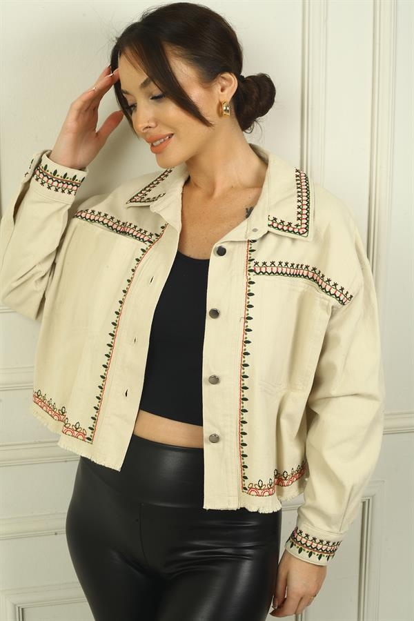 Kadın Nakış Detaylı Önü Metal Düğmeli Tek Cepli Gömlek