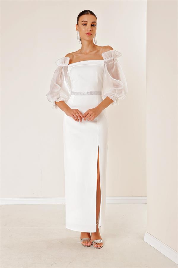 Kare Yaka Kolları Organze Önü Yırtmaçlı Beli Kemerli Uzun Elbise