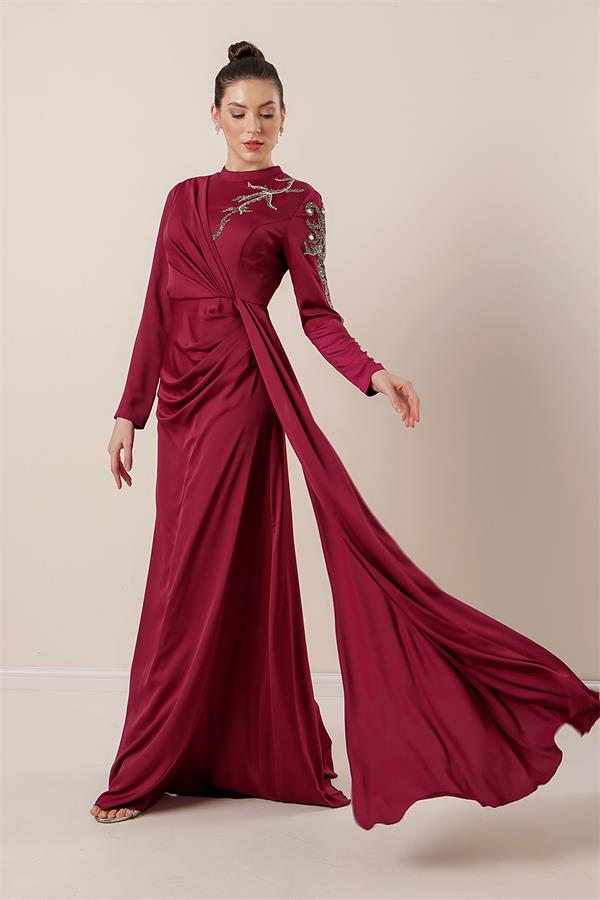 Taş İşlemeli Önü Büzgülü Astarlı Krep Saten Tesettür Elbise