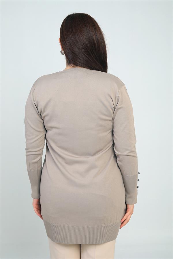 Kadın Kolları Düğme Detaylı Taş Harf Baskılı Soğuk İplik Büyük Beden Hırka