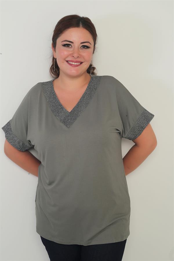 Women's Plus Size Blouse with Glitter Mesh Detail on Collar and Cuffs