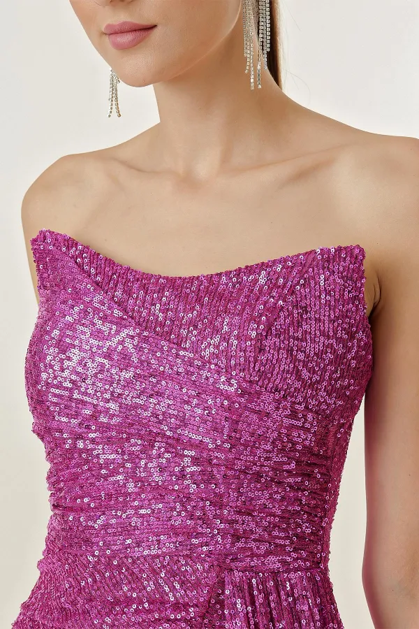 Robe longue à sequins, drapée sur le devant, sans bretelles et doublée