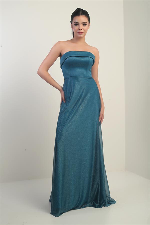 Women's Long Tulle Dress with Padded Collar and Lining