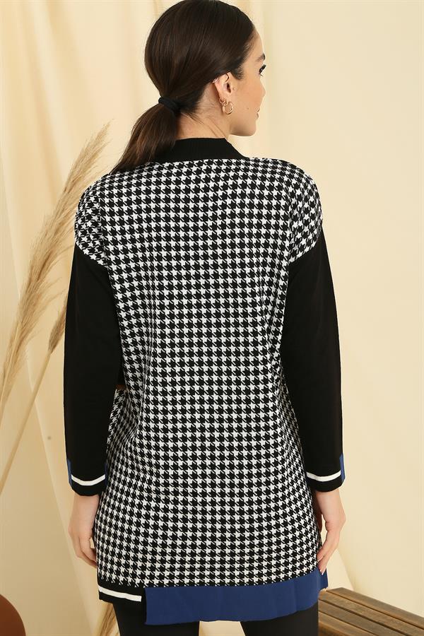 Relaxed Fit Knitted Tunic with Houndstooth Pattern and Striped Cuffs and Hem