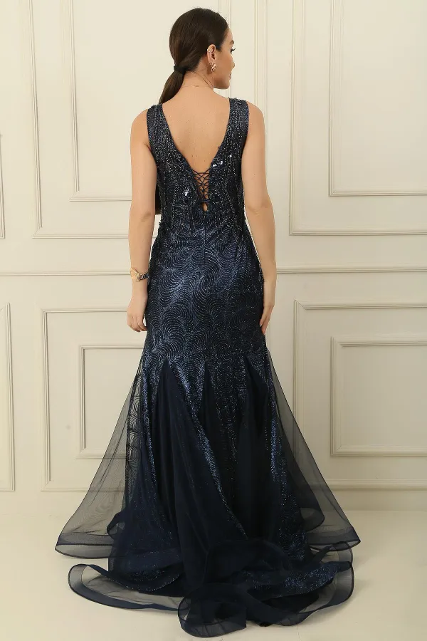 Pul Ve Boncuklu Astarlı Arkası Bağlamalı Simli Uzun Balık Elbise