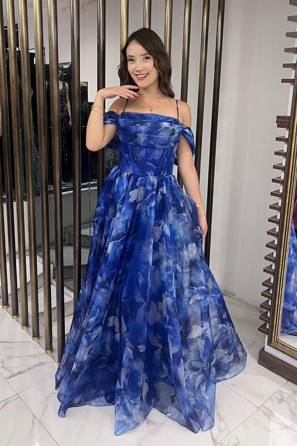 Robe longue en organza floral à fines bretelles et manches basses pour femme, drapée sur le devant, doublée