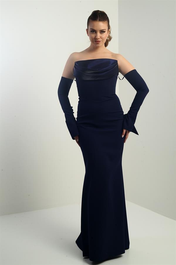 Women's Strapless, Sleeveless, Interlining, and Lined Crepe Long Evening Dress