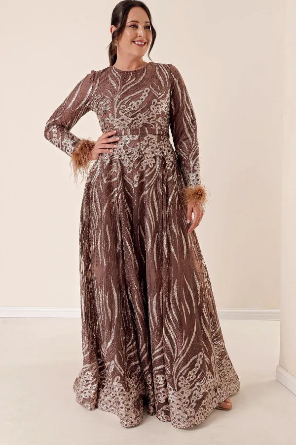 Robe de soirée longue pailletée grande taille avec manches à plumes et doublure