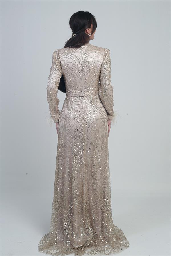 Kadın Kolu Tüylü Boncuk Ve Pullu Astarlı Tül Uzun Elbise