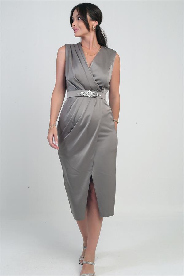 Kadın Kruvaze Yaka Önü Pileli Beli Kemerli Krep Saten Elbise