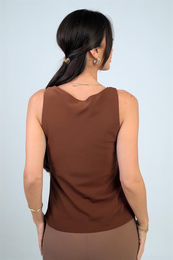 Kadın Degaje Yaka Kolsuz Krep Saten Bluz