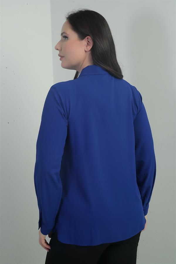 Chemisier grande taille en crêpe satin à col en V et foulard pour femme