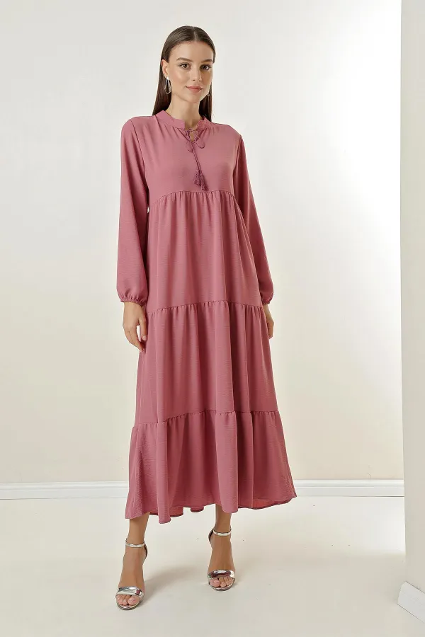 Yaka Bağcıklı Uzun Tesettür Elbise