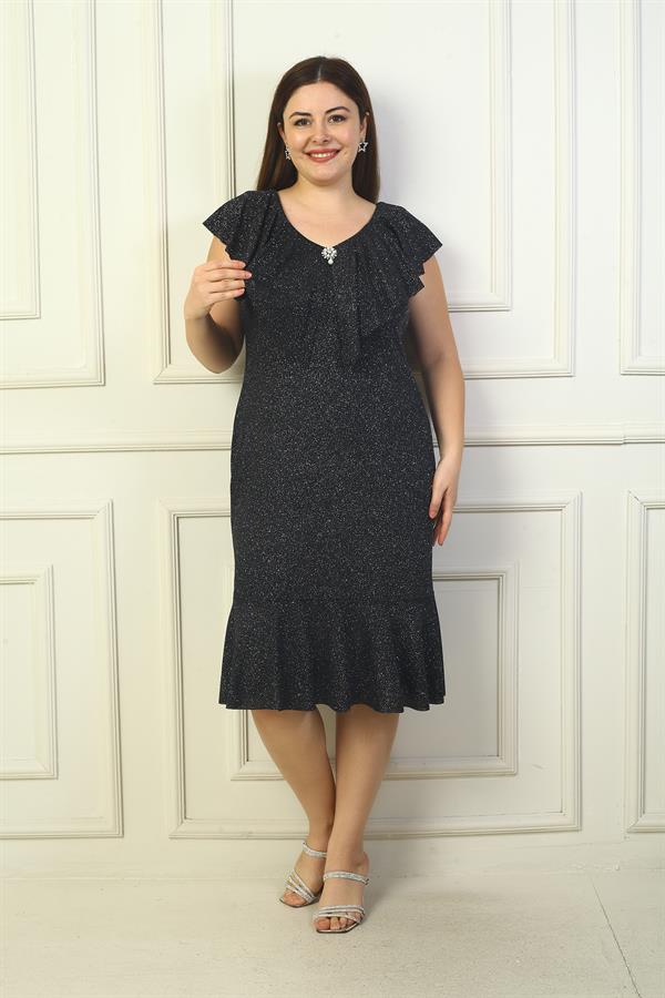 Volanlı Yaka Broşlu Simli Büyük Beden Elbise