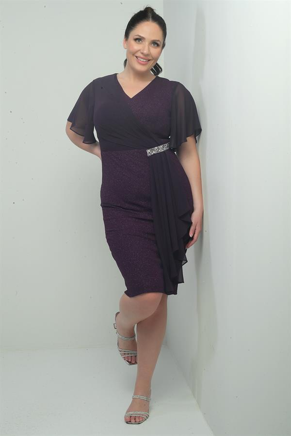 Robe courte grande taille à paillettes, manches en mousseline et ornements latéraux, doublée