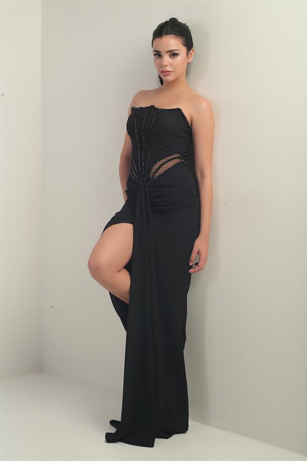 Robe longue bustier pour femme avec détails perlés et doublure transparente à la taille