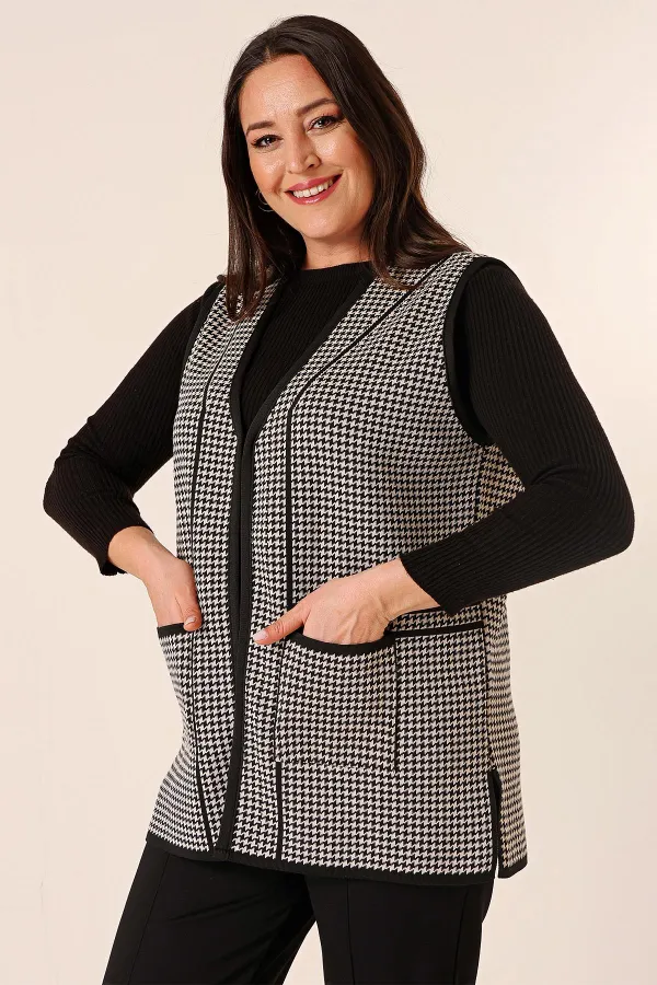 Zigzag Patterned Plus Size Knit Vest with Pocket