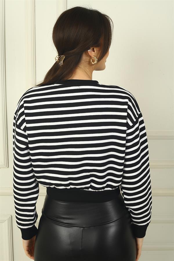 Women's Oversized Sweater with 1988 Text and Raised Inside