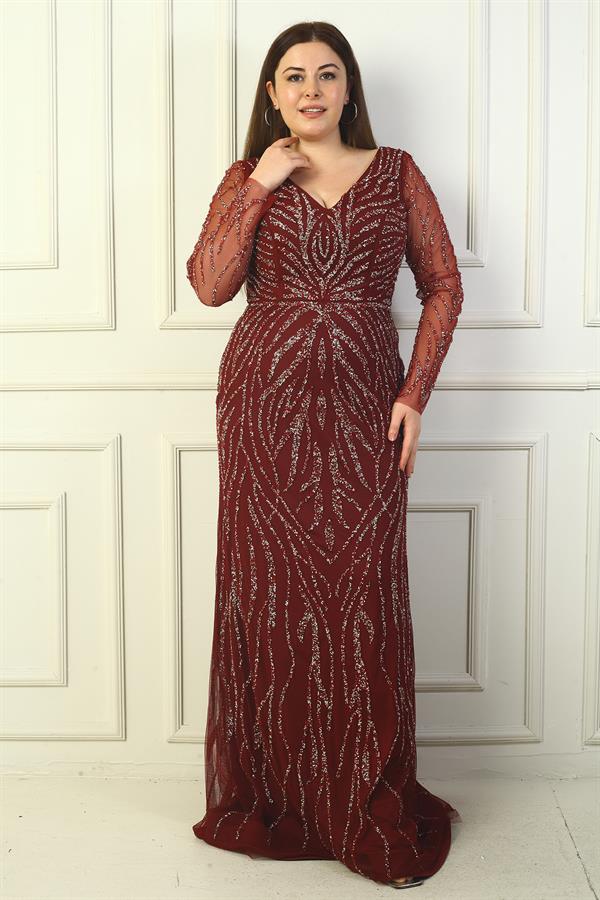 Robe longue grande taille à décolleté en V devant et dos, manches en tulle, doublée et ornée