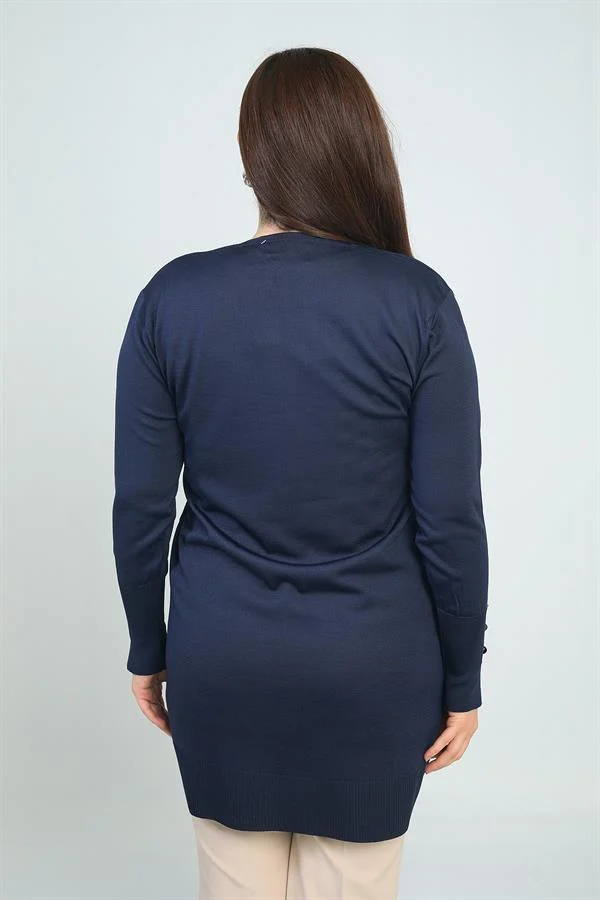 Gilet grande taille pour femme avec détails de boutons sur les manches et imprimé lettres en pierre, fil froid.