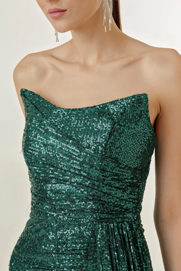 Robe longue à sequins, drapée sur le devant, sans bretelles et doublée