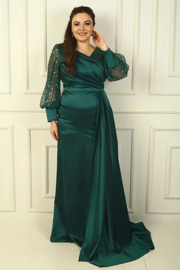 Göğsü Ve Yakası Boncuk İşlemeli Astarlı Büyük Beden Uzun Saten Abiye Elbise