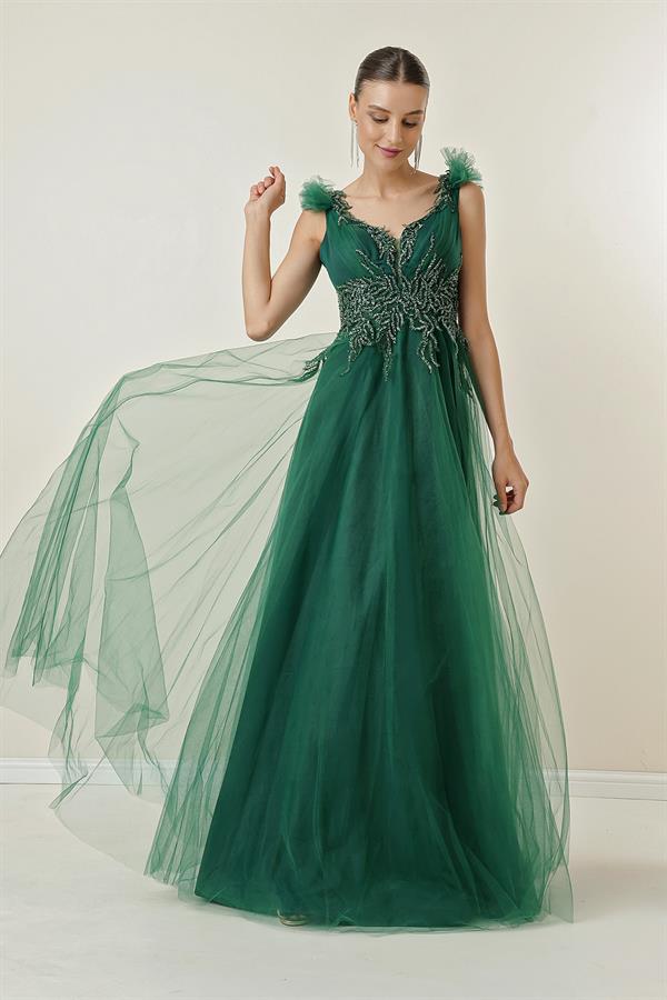 Robe longue en tulle avec lien au dos, ornements de perles et doublure