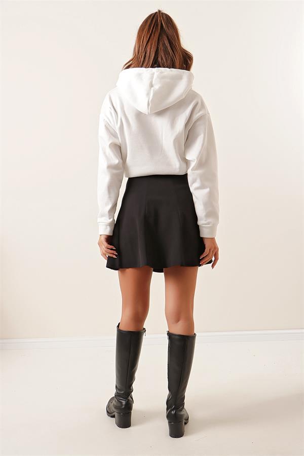 8-Piece Diagonal Lycra Mini Skirt