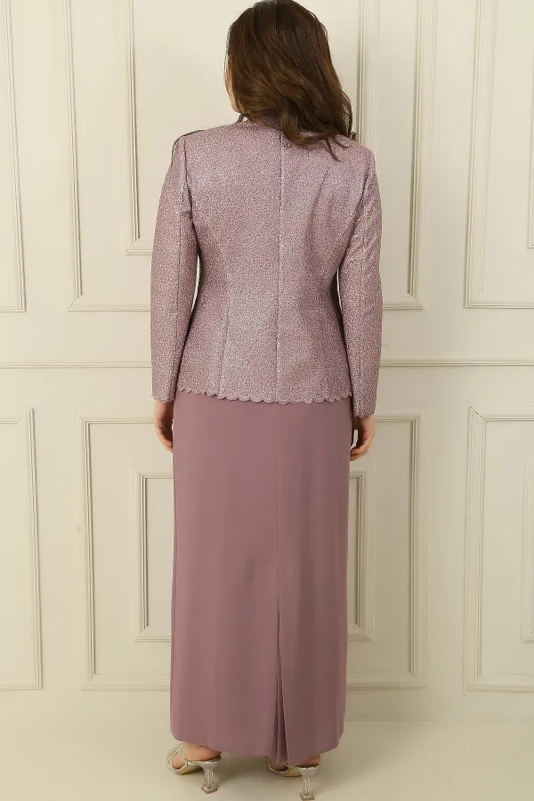 Ensemble 2 pièces grande taille composé d'une robe longue en crêpe doublée à col en pierre et d'une veste à paillettes