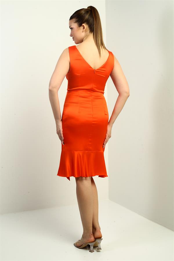 Kadın Kruvaze Yaka Astarlı Önü Drapeli Önü Volanlı Saten Kısa Elbise