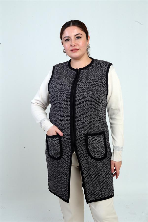 Women's Plus Size Long Knit Vest with Zippered Front and Pocket Pattern