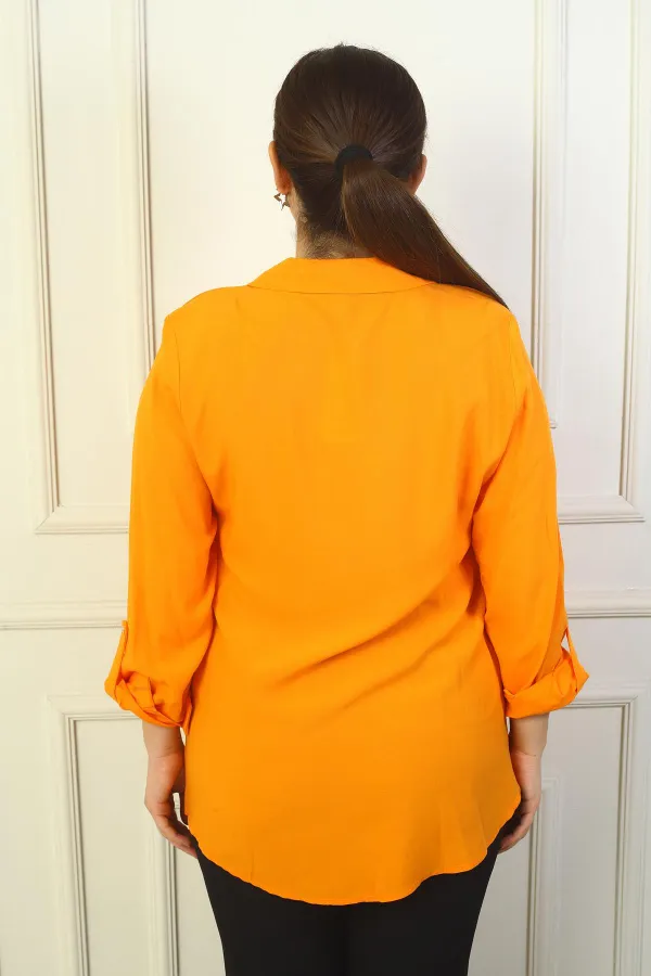 Chemise en viscose grande taille à manches repliées ornée de papillons pour femme