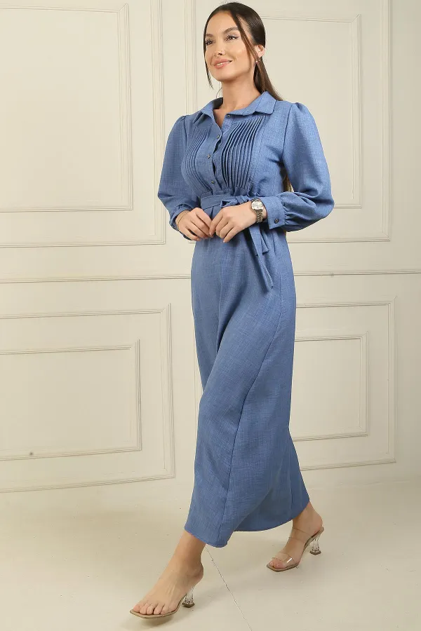 Robe longue à ceinture et taille côtelée, boutonnée sur le devant