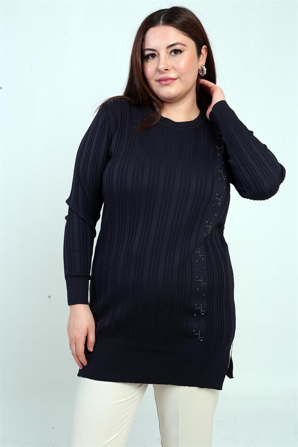 Tunique grande taille pour femme avec détail de pierre sur le côté