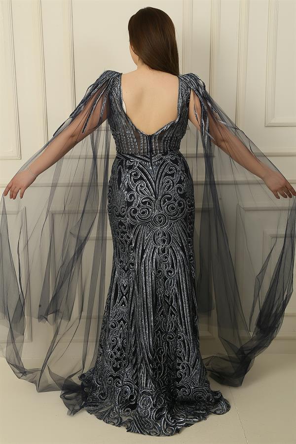 Robe longue pailletée grande taille avec châle en tulle aux épaules et doublure