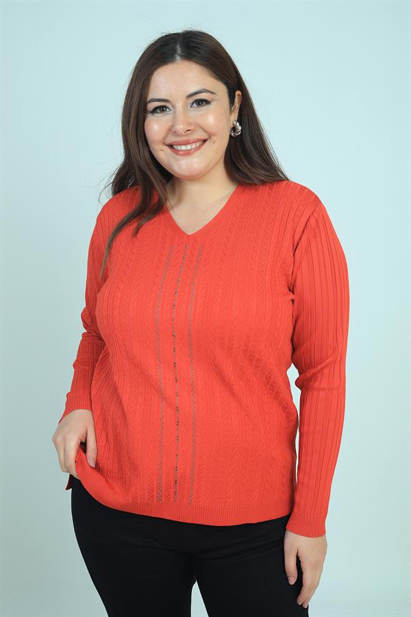 Chemisier grande taille à rayures et imprimé pierre sur le devant, col en V, en maille côtelée à fil froid.