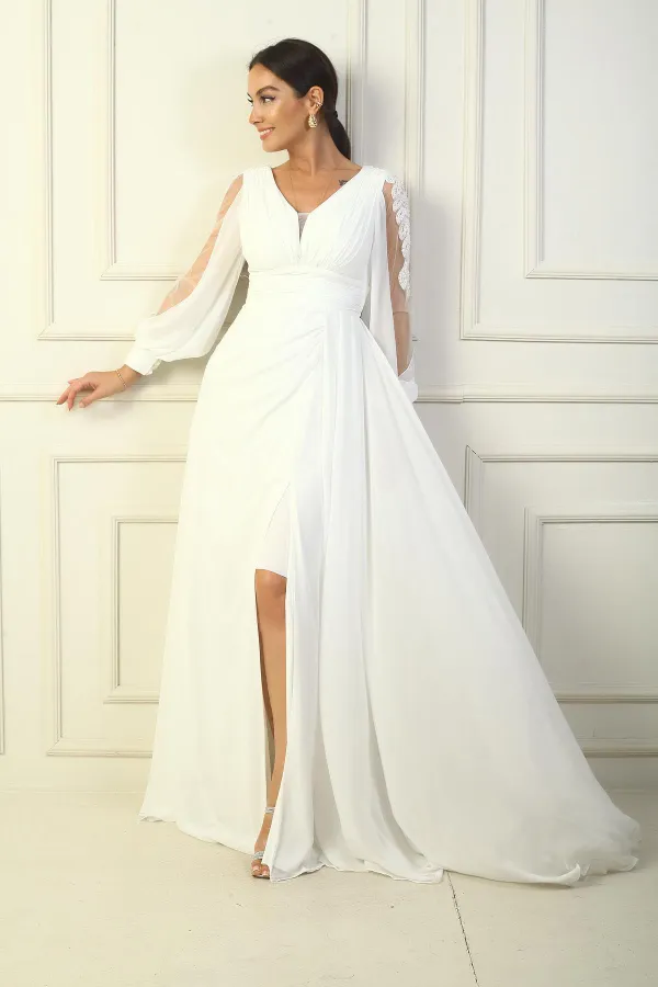 Robe longue en mousseline de soie, col en V, drapée sur le devant, doublée, manches détaillées en tulle guipure, taille large