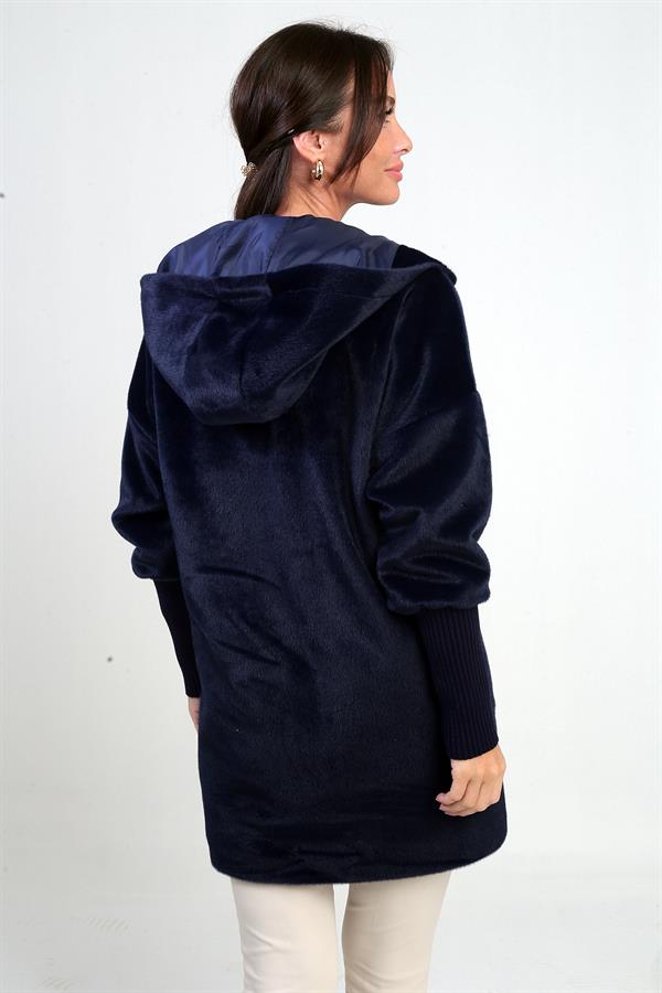 Manteau en angora doublé à capuche et boutons sur le devant pour femme, avec manches côtelées