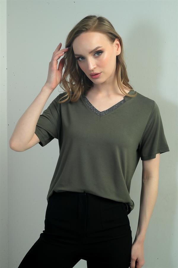 Women's Glittery V-Neck Short Sleeve Blouse