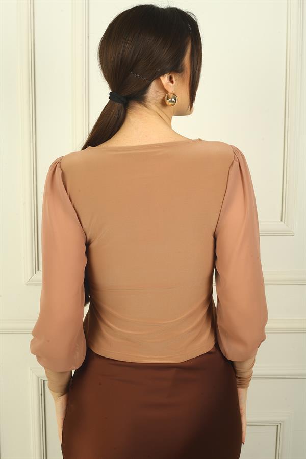 Pentagon Neckline Long-Sleeved Tulle Blouse