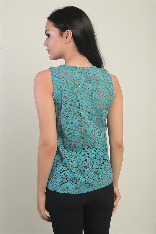 Women's V-Neck Front Gathered Floral Holework Blouse