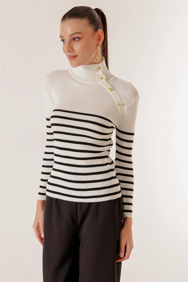 Blazer Çizgili Omzu Süs Düğmeli Boğazlı Kazak