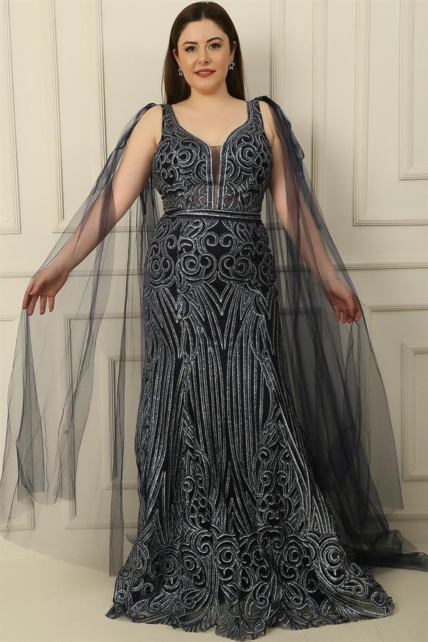 Robe longue pailletée grande taille avec châle en tulle aux épaules et doublure