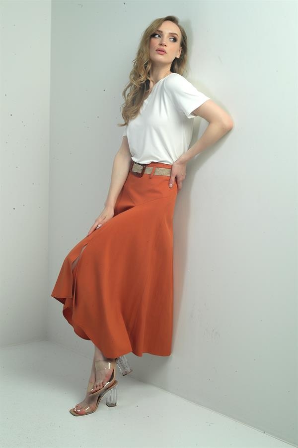 Kadın Beli Kemerli Arkası Fermuarlı Önü Yırtmaçlı Uzun Salaş Etek