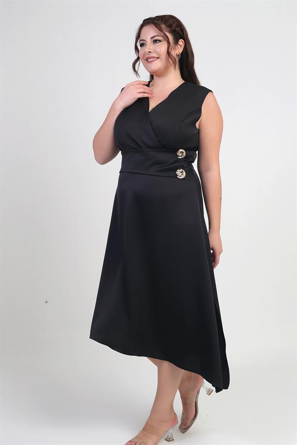 Robe asymétrique grande taille en crêpe satin à encolure cache-cœur et boutons décoratifs