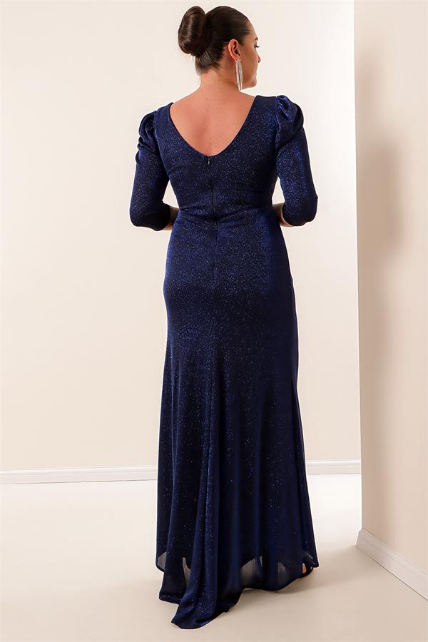 Robe grande taille à volants sur le devant, doublée et pailletée