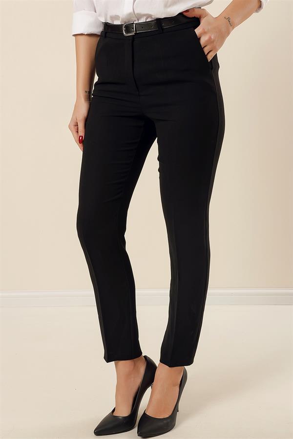 Beli Kemerli Yandan Cepli Dar Paça Krep Geniş Beden Aralıklı Pantolon