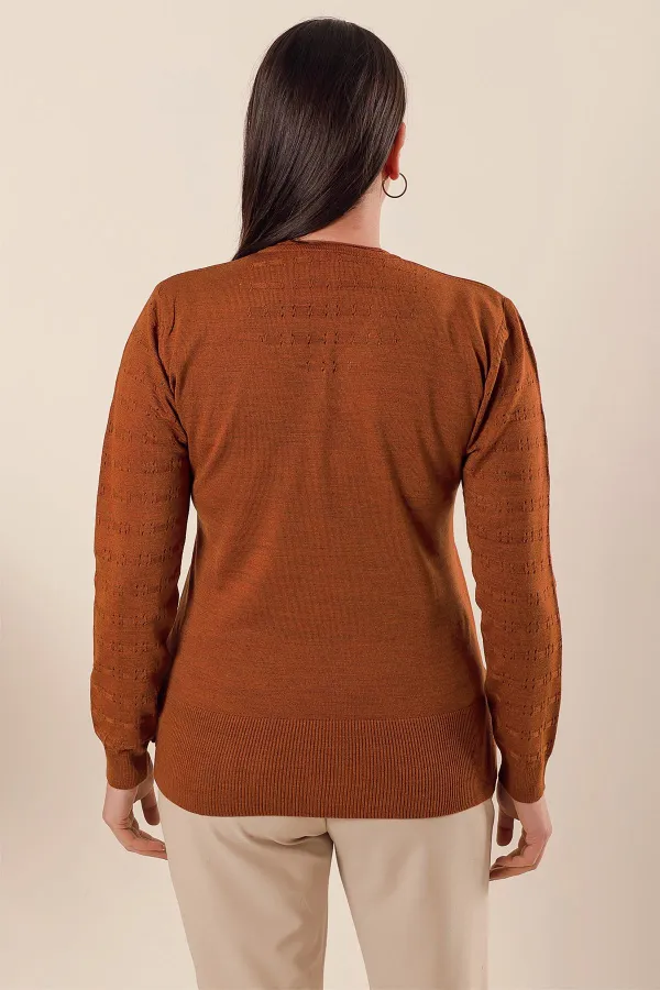 V Yaka Kolları Modelli Yanları Yırtmaçlı Büyük Beden Akrilik Kazak